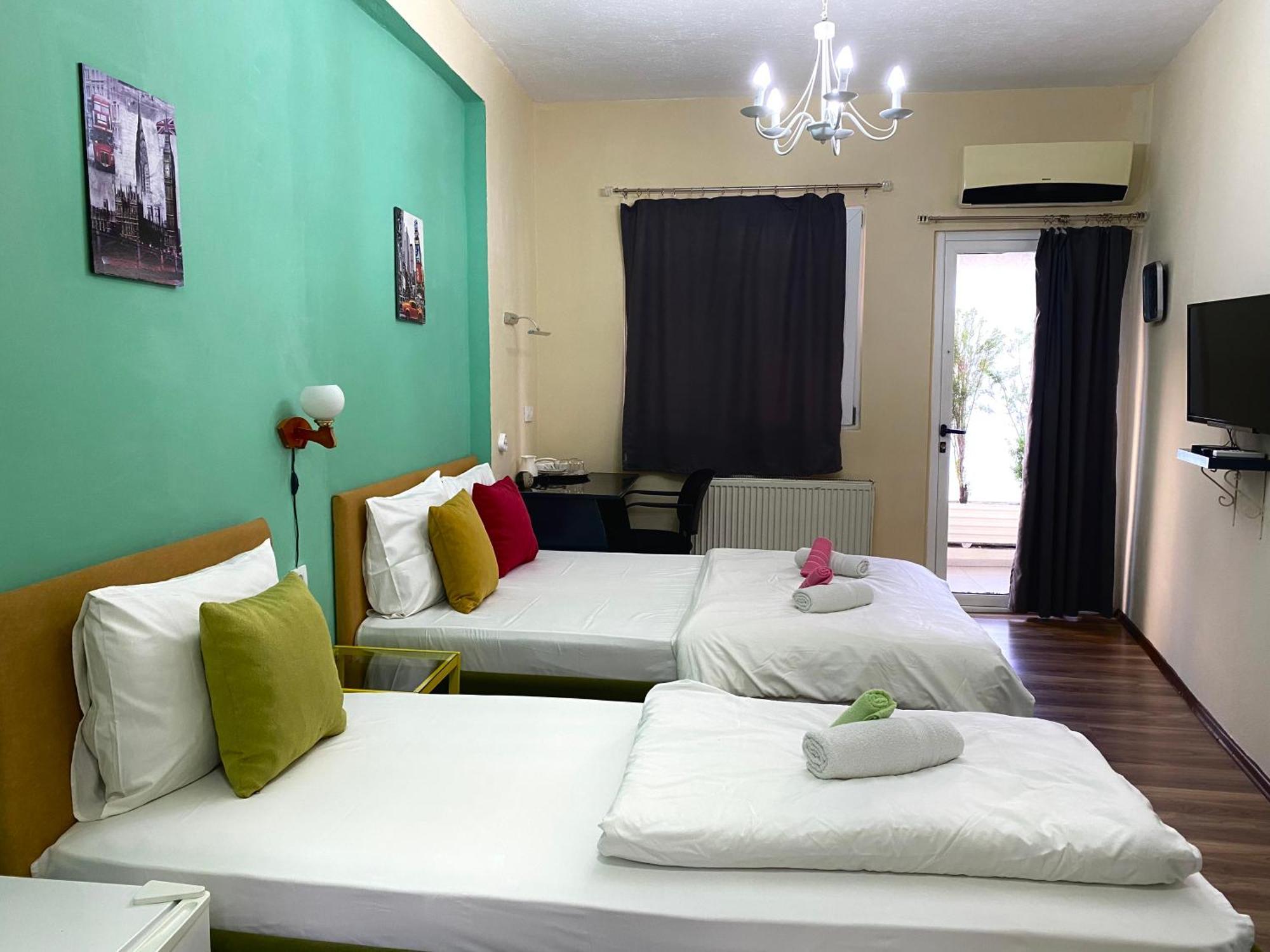 Urban Boutique Hotel Pristina Room photo