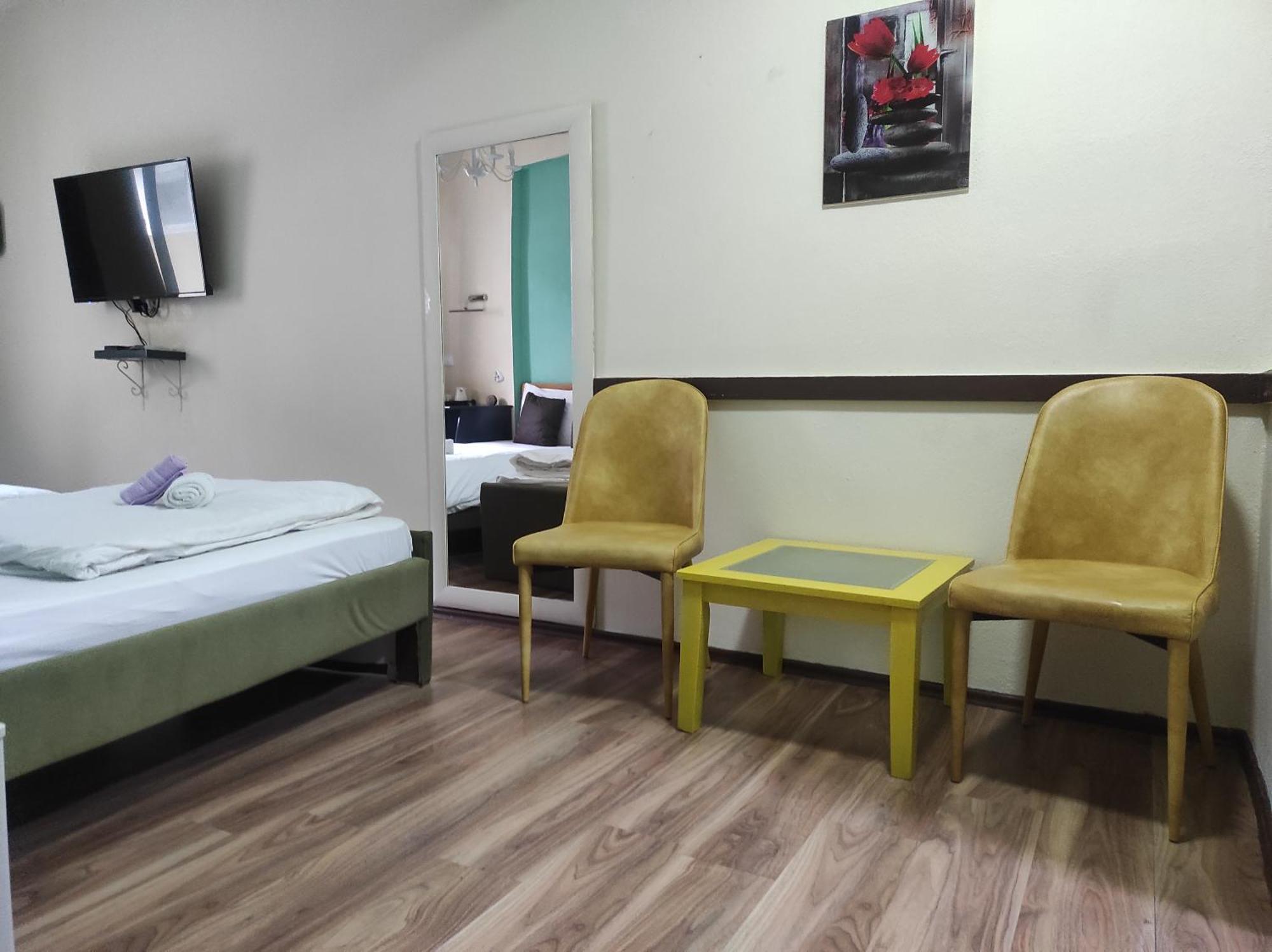 Urban Boutique Hotel Pristina Room photo