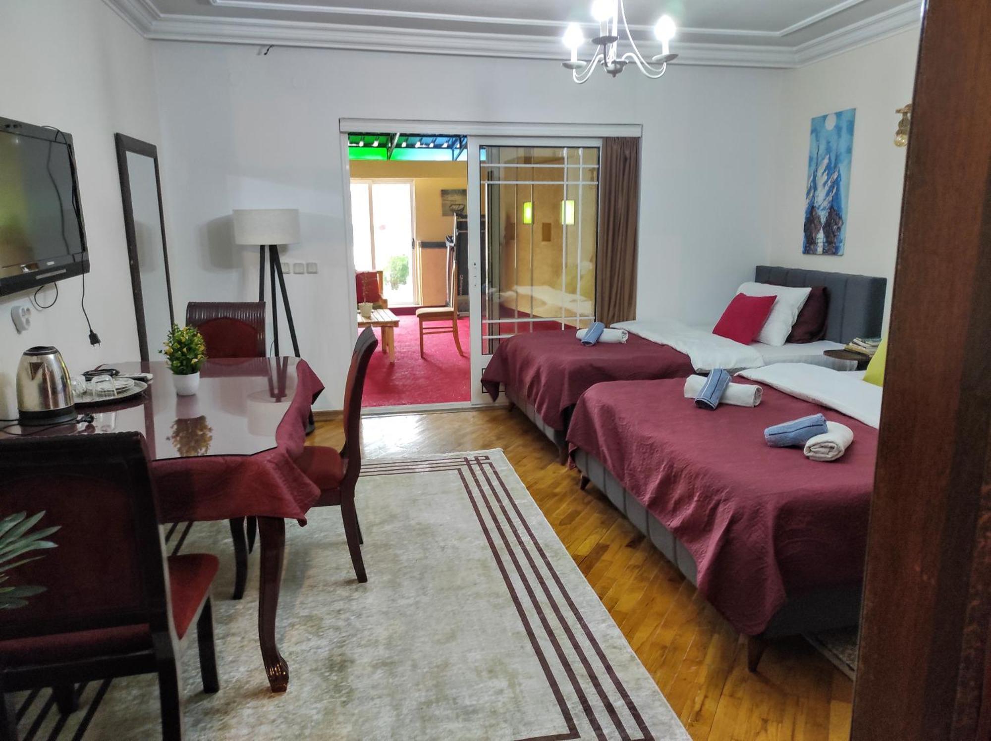 Urban Boutique Hotel Pristina Exterior photo