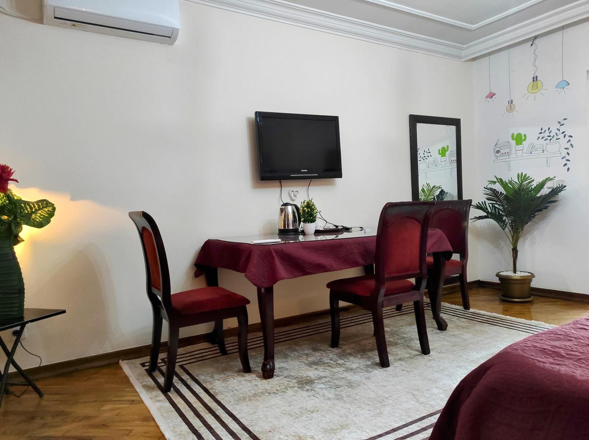 Urban Boutique Hotel Pristina Exterior photo